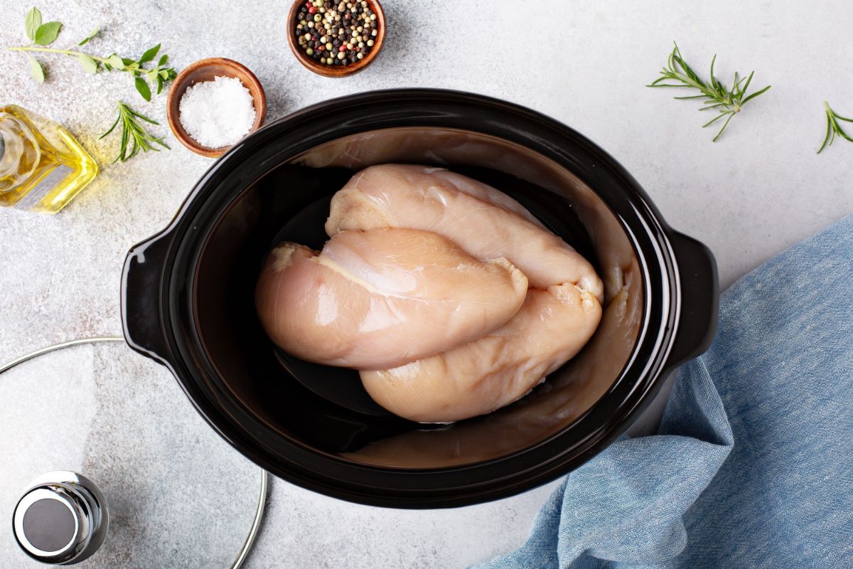 Chicken brining method, chicken brine preparation, homemade chicken brine recipe.